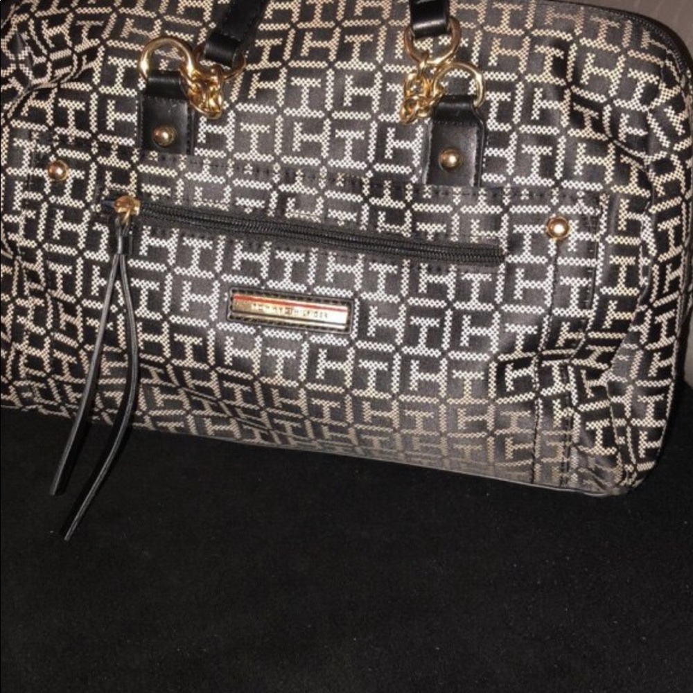 Tommy Hilfiger purse